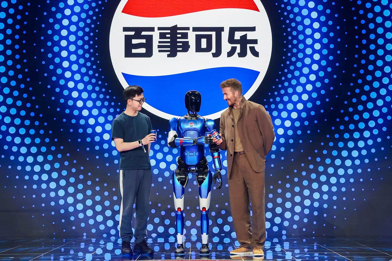 AG庄闲机器人携手百事中国共创“百事蓝宝” 共燃渴望新章